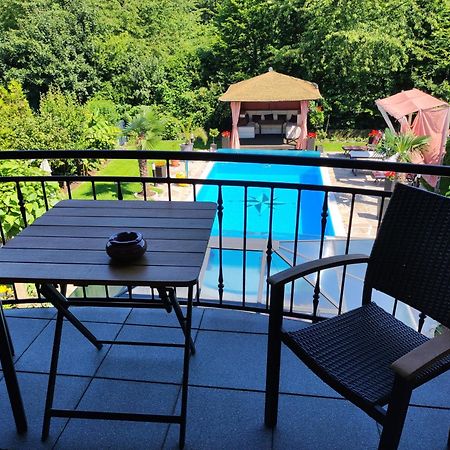 Ferienwohnung "Sanssouci", Muelheim Selbeck Mülheim an der Ruhr Buitenkant foto